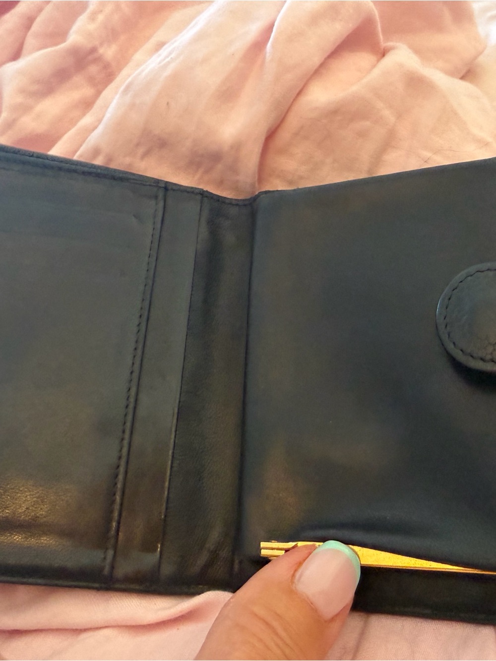 chanel women’s wallet - Picture 5 of 6